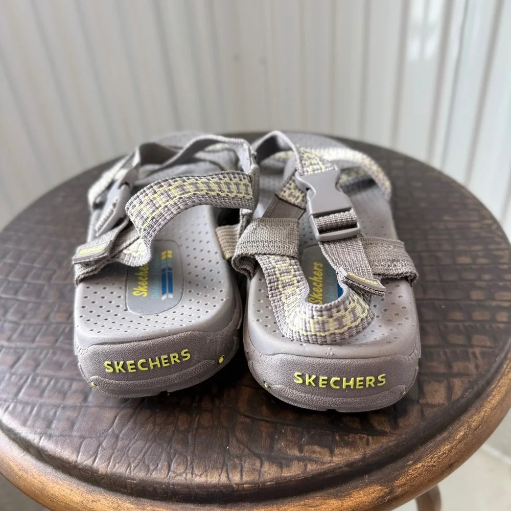 Skechers Outdoor Lifestyle Sandals Women 8 Gray Excellent Strappy Hiking Buckle